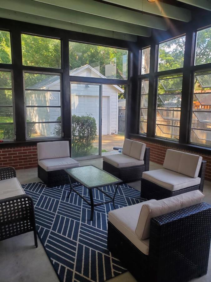 Spacious Centrally Located 3 Bed 2 Bath - Sleeps 8 Montgomery Bagian luar foto