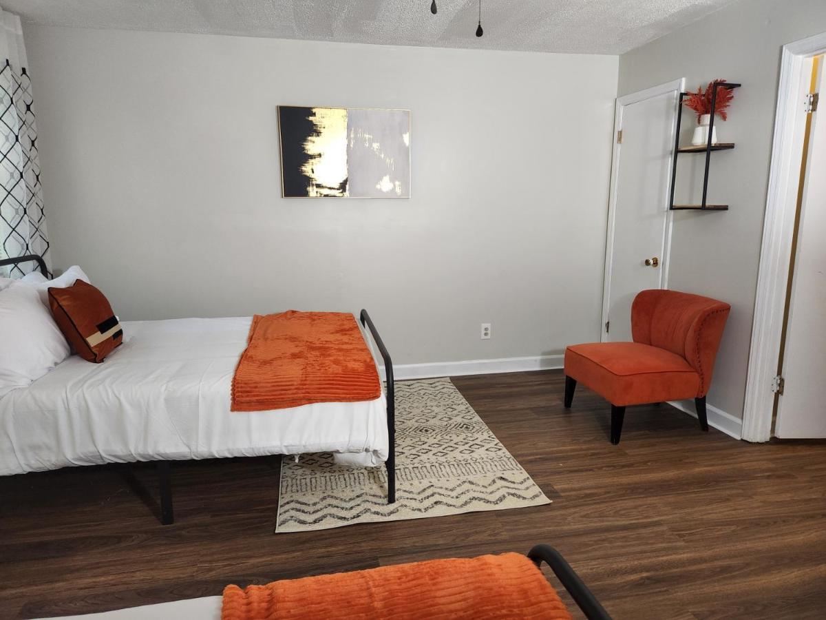 Spacious Centrally Located 3 Bed 2 Bath - Sleeps 8 Montgomery Bagian luar foto
