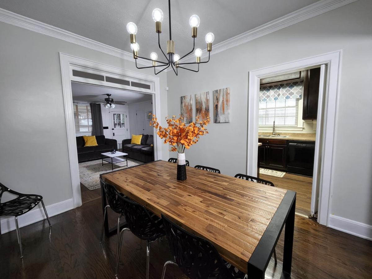 Spacious Centrally Located 3 Bed 2 Bath - Sleeps 8 Montgomery Bagian luar foto