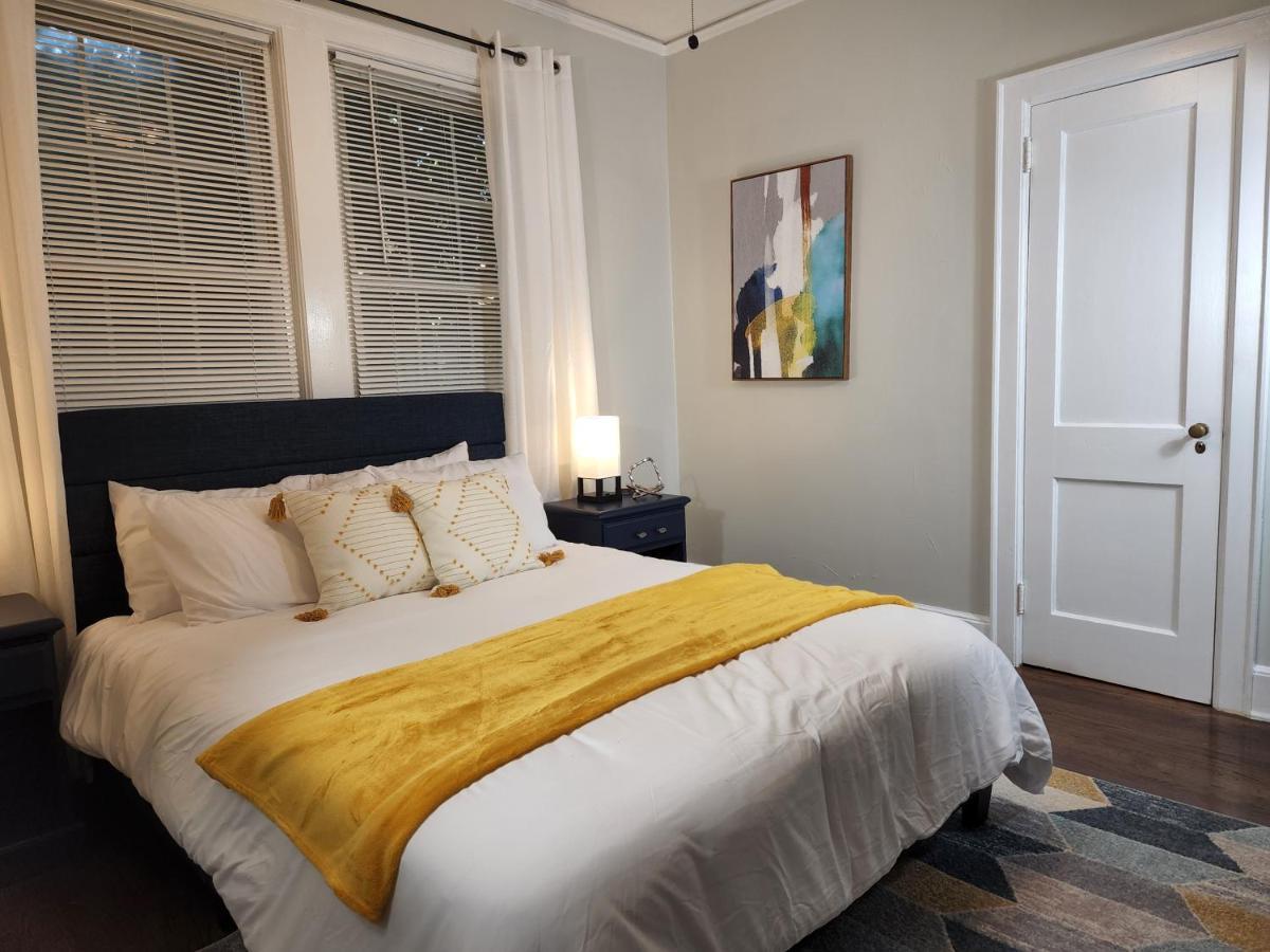 Spacious Centrally Located 3 Bed 2 Bath - Sleeps 8 Montgomery Bagian luar foto