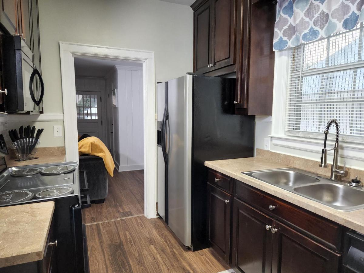 Spacious Centrally Located 3 Bed 2 Bath - Sleeps 8 Montgomery Bagian luar foto