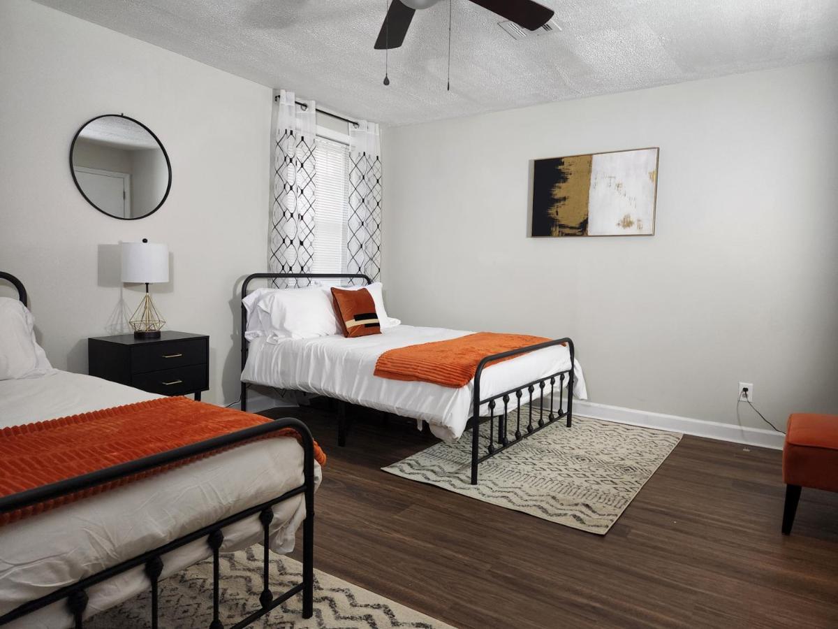 Spacious Centrally Located 3 Bed 2 Bath - Sleeps 8 Montgomery Bagian luar foto
